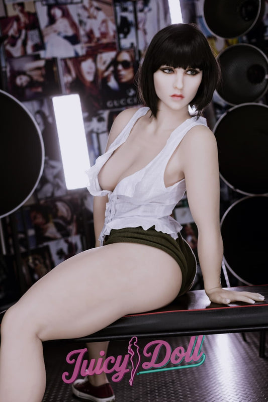 Jenner,156cm Bcup,Quiet small room