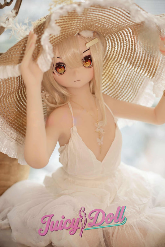 Emily,150cm Ccup ,Cooling off in the desert