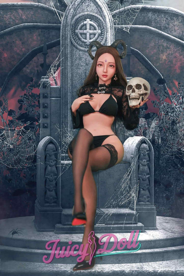 Linda, 160cm D-Körbchen der Teufel