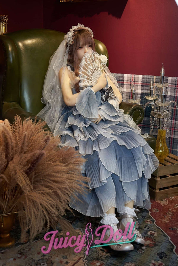 Nova, 165 cm C-Körbchen, Lolita