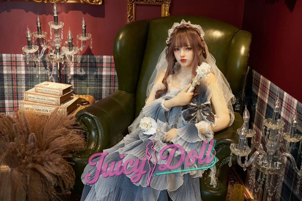 Nova, 165 cm C-Körbchen, Lolita
