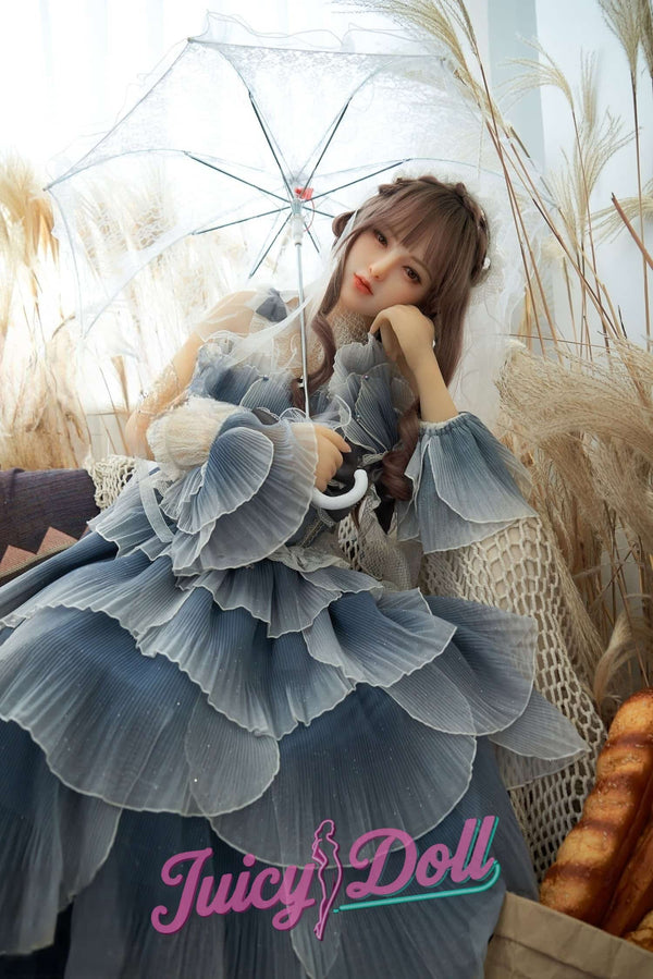 Nova, 165 cm C-Körbchen, Lolita
